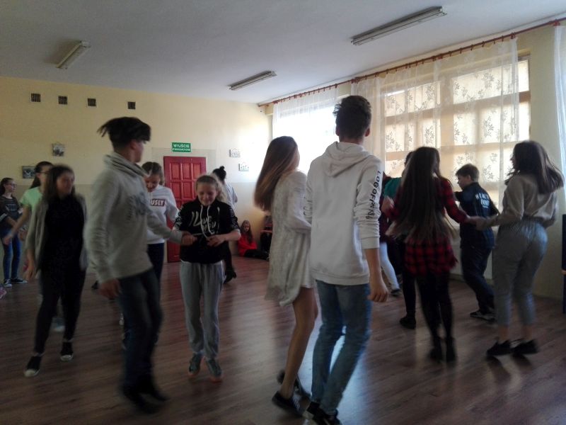 Dyskoteka andrzejkowa klas VII, VIII i III gimnazjum